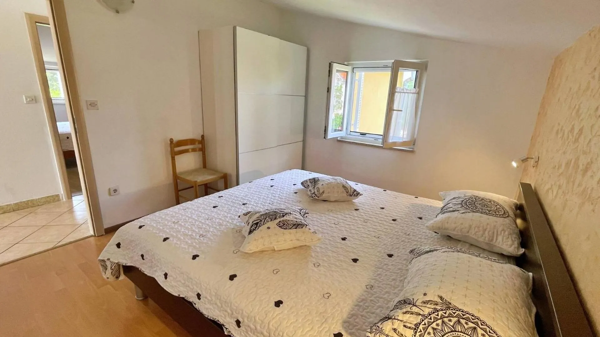 שילו Apartment Mara I. 3*,  קרואטיה